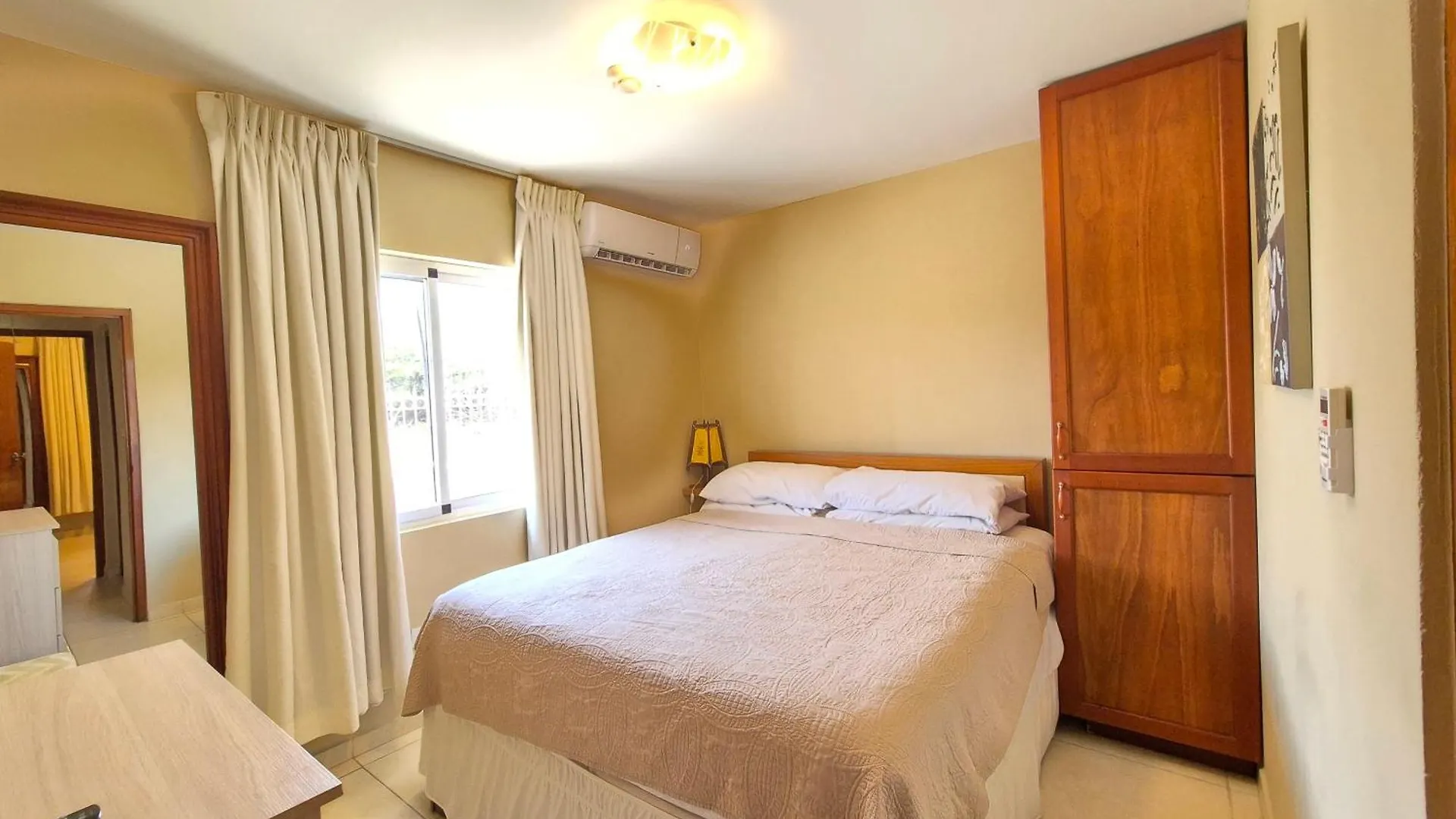 Duplex Delight Daire Noord